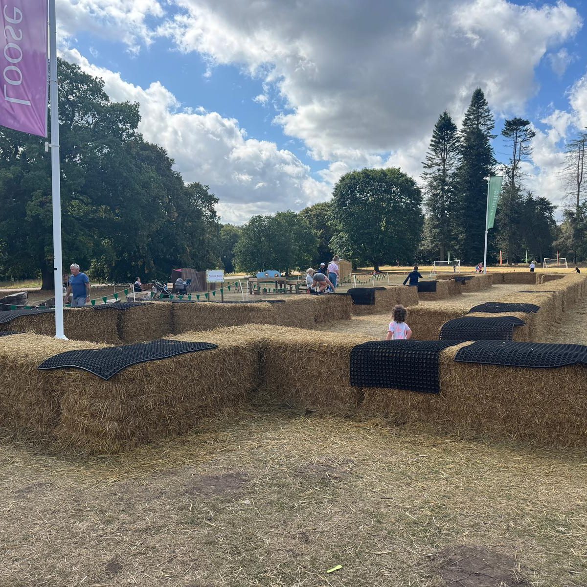 large-straw-bales-obstacle-course